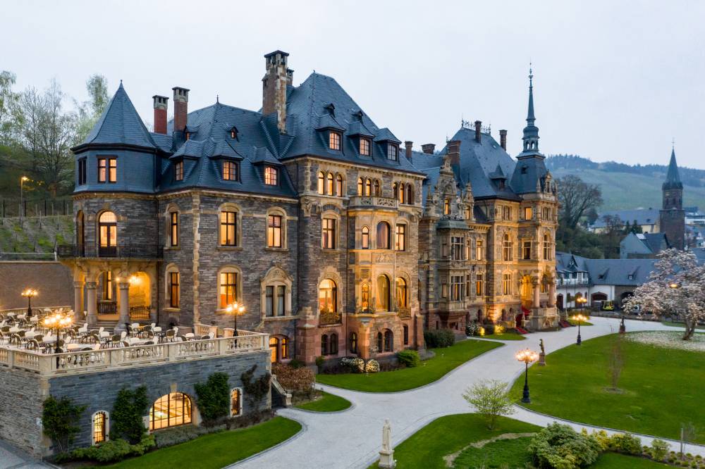 Hotel Schloss Lieser eröffnet